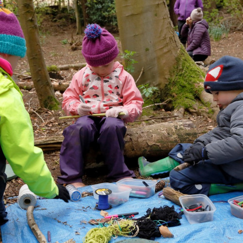 Outdoor learning at Castleton (31)