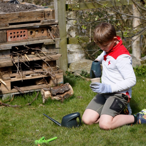 Outdoor learning at Castleton (33)