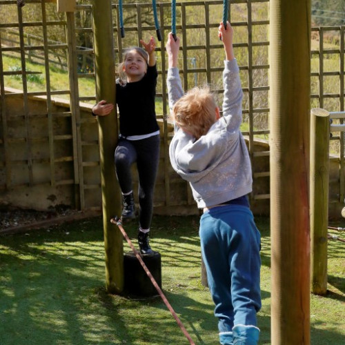 Outdoor learning at Castleton (39)
