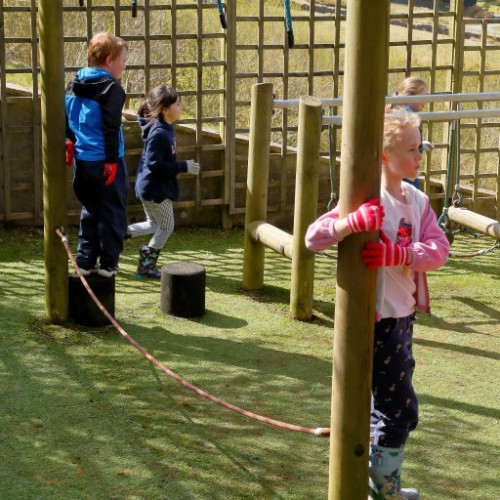 Outdoor learning at Castleton (40)