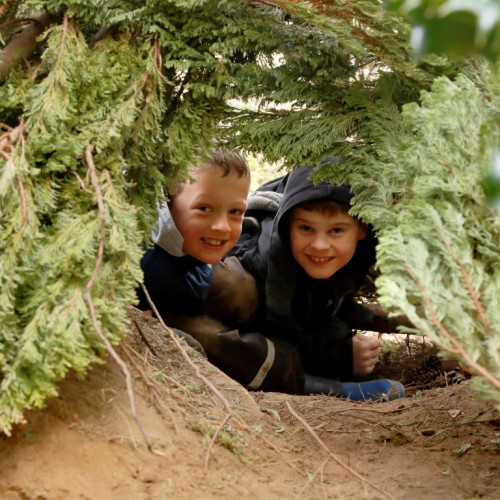 Outdoor learning at Castleton (55)